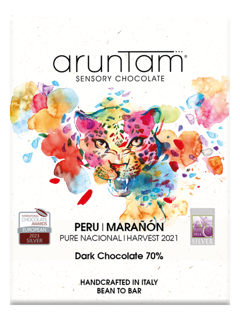 Aruntam maker photograph of the Peru Marañón 70% dark chocolate bar