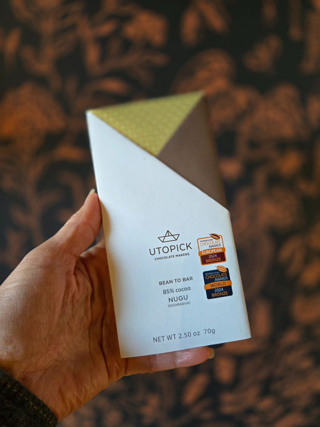 Utopick Nugu Nicaragua 85% dark chocolate bar, photographed at Curate